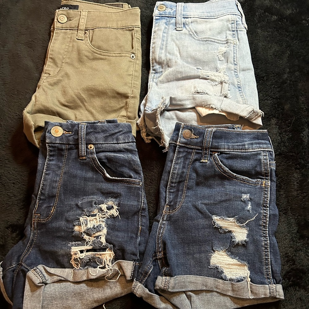 Woman’s shorts bundle size 0 !!